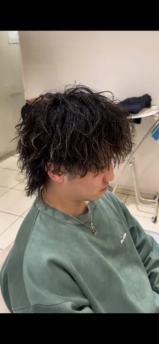 ミディアム パーマ メンズパーマ 副店長ユウタのヘアスタイル