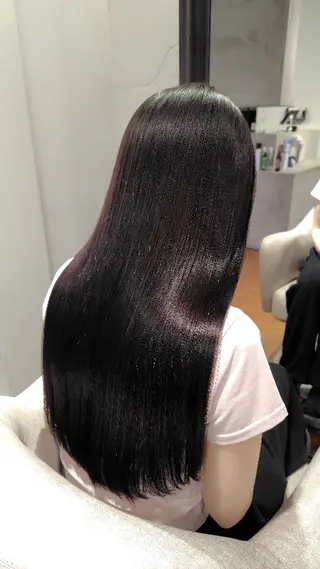 ロング Elsa the beauty所属・小河 恵子のヘアスタイル