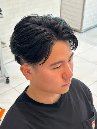 ショート メンズ スパイキーショート／ パーマ平松秀門のヘアスタイル