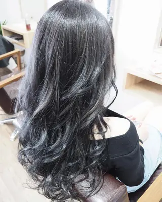 ロング カラー 土屋 貴章のヘアスタイル