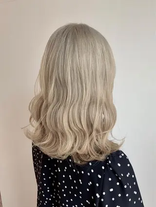 セミロング カラー Akua【代表】 Kazumaのヘアスタイル
