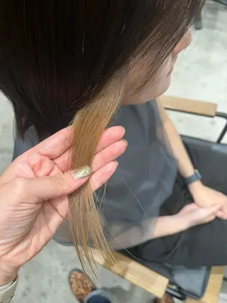 カラー 瑠己杏 :ボブ/ ハイトーンワンカラーのヘアスタイル