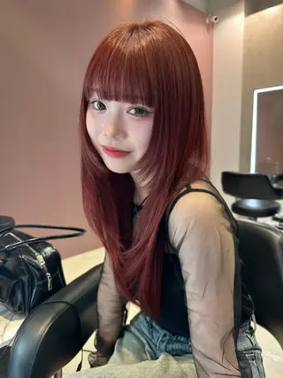 ロング カラー レイヤーカット 透明感カラーのヘアスタイル