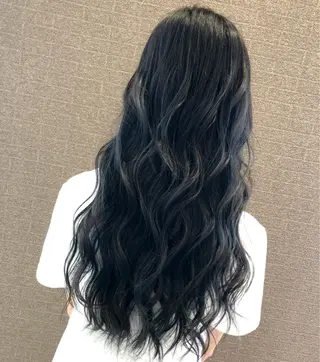 ロング 𝐍𝐄𝐎 𝐉𝐔𝐑𝐈のネイルデザイン