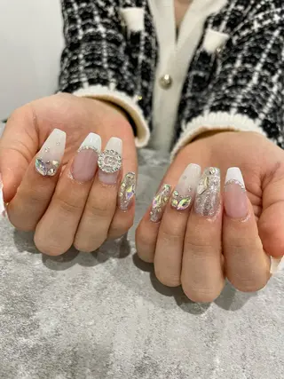 ネイル Raviliss ♡のネイルデザイン