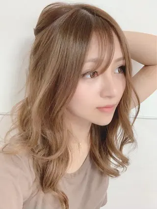 セミロング カラー 🫧透明感カラー🫧 海田駅❄️Nao❄️のヘアスタイル