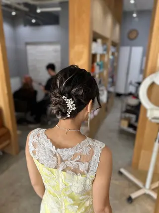 ミディアム miloc MOMOKAのヘアスタイル