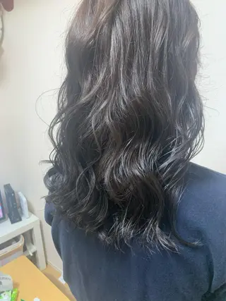 セミロング カラー 毛谷 嘉明/ブリーチカラーのヘアスタイル