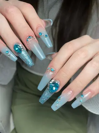 ネイル M🌷nail 長さだし専門店のネイルデザイン