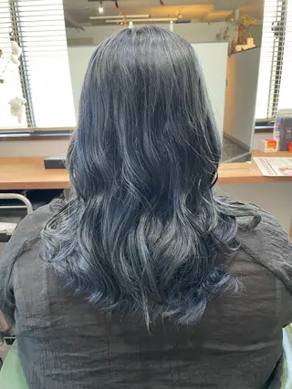 ミディアム カラー 今雪 聡美のヘアスタイル