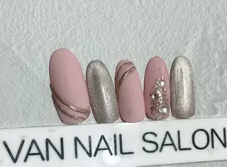 ネイル Van Nail Salonのネイルデザイン