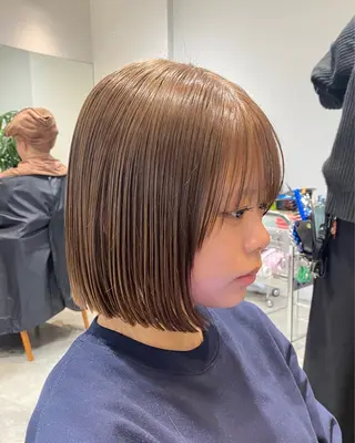 ショート カラー 藤川 明英里のヘアスタイル
