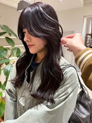 セミロング カラー SIKI yuuna レイヤーカット🪽のヘアスタイル