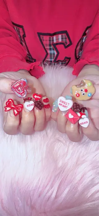 ネイル RIEKO🍒 ワンホン♡推しネイルのネイルデザイン