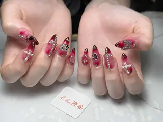 ネイル 💕鈴木ユリ パラジェル/オフ無料のネイルデザイン