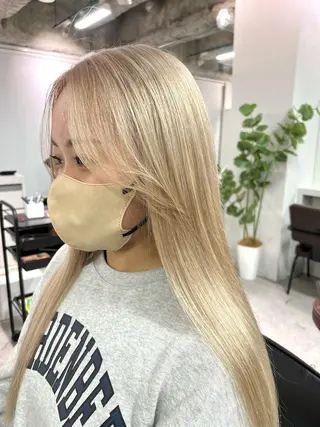 ロング カラー ハイトーン&髪質改善 &韓国エクステ🤎のヘアスタイル