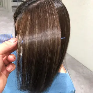 ロング ムトウセイマ/ 縮毛矯正/ブリーチのヘアスタイル