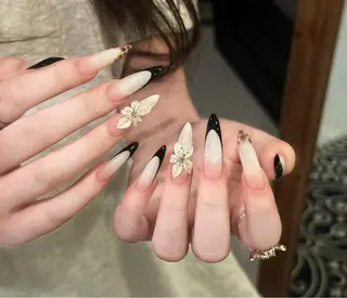 ネイル D-BEAUTY Nailsalonのネイルデザイン