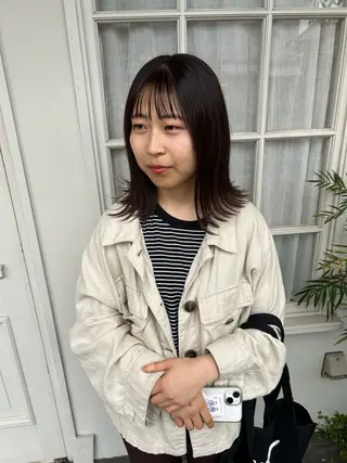 ミディアム カラー AGREE Momokaのヘアスタイル