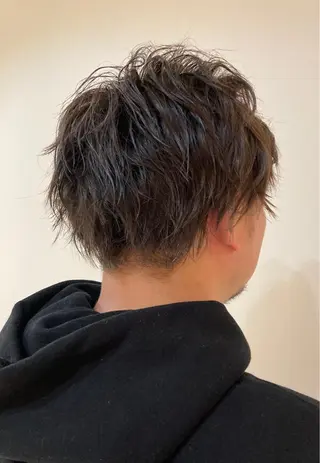 ミディアム メンズ 品田 真里のヘアスタイル