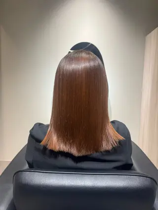 セミロング NAVY 橋本心 縮毛矯正のヘアスタイル