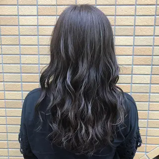ロング カラー しのはら まどかのヘアスタイル