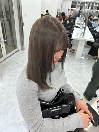 セミロング rio🧚🏻‍♀️ 暖色/グレージュのヘアスタイル