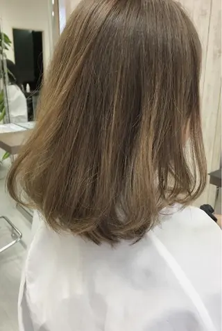 ミディアム カラー タナカ タクヤのヘアスタイル