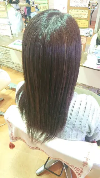 ロング カラー 山口 彩海のヘアスタイル