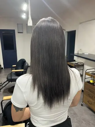 セミロング 鳥居 叶夢のヘアスタイル