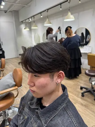 メンズ REBECCA 宮崎伊玖のヘアスタイル