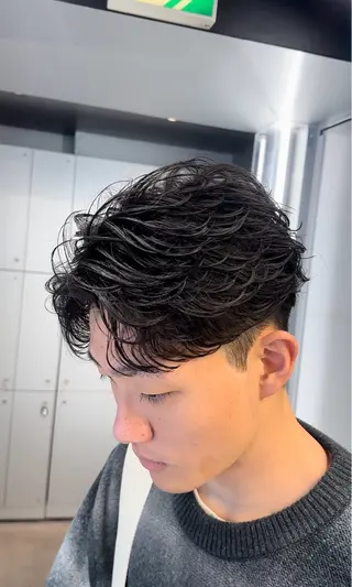 パーマ メンズ 松田 優斗のヘアスタイル