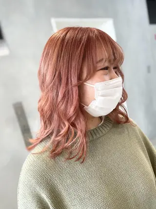セミロング カラー ハイトーン×レイヤー ／遠藤将太のヘアスタイル
