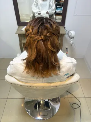 セミロング カラー ヘアアレンジ Rio /eMu☆･:*のヘアスタイル