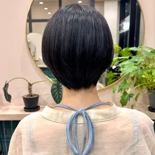 ショート 艶ブリーチカラー✨ ボブレイヤーSakiのヘアスタイル