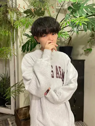 ショート パーマ メンズ 近藤 裕嗣のヘアスタイル