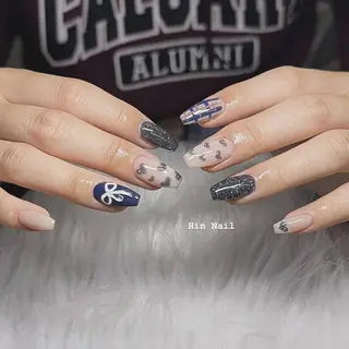 ネイル Hin Nailsのネイルデザイン