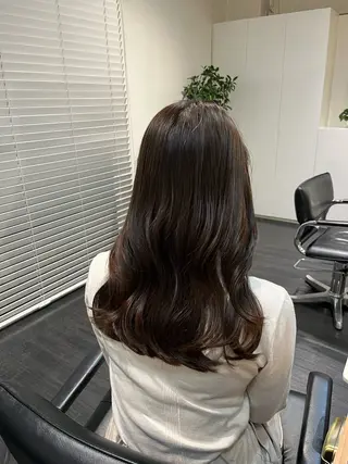 セミロング カラー 細田 碧のヘアスタイル
