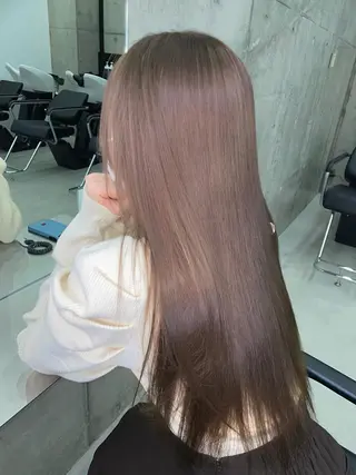 ロング カラー 岡留 愛美のヘアスタイル