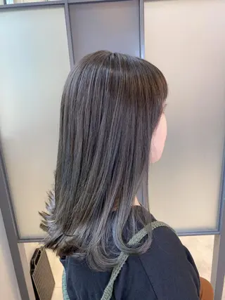 セミロング カラー 【透明感、艶髪】西村 有司のヘアスタイル