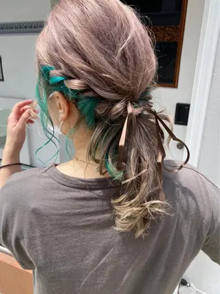ミディアム カラー ヘアアレンジ SEAM アキホのヘアスタイル