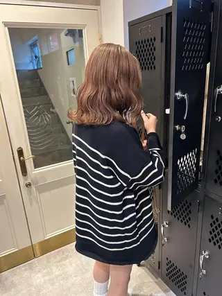 セミロング カラー 薄暮 マツイ レンのヘアスタイル