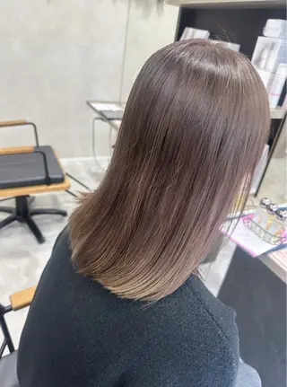 セミロング 𝑴𝒐𝒓𝒊 /髪質改善/艶髪🖤のヘアスタイル
