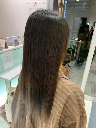 ロング パーマ 🫧髪質改善・美髪 艶髪🫧ニタ シンゴのヘアスタイル