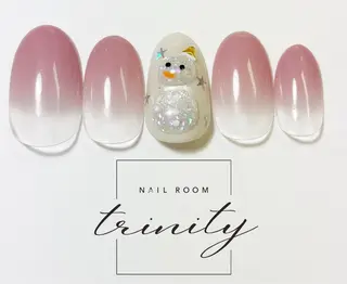 ネイル Trinity ネイリストスタッフのネイルデザイン