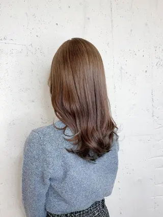 ロング カラー 透明感ハイトーン🦄 キラ🌈のヘアスタイル