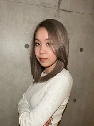 セミロング たかはし はるかのヘアスタイル