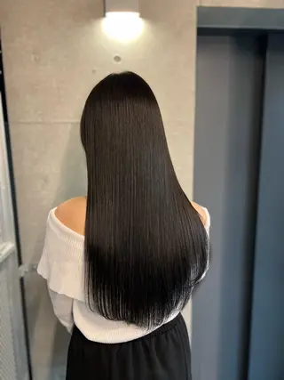 ロング カラー ＤＥＳＴ所属・吉野 瑳桜のヘアスタイル