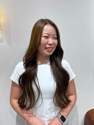 ロング カラー 山本 麗のヘアスタイル