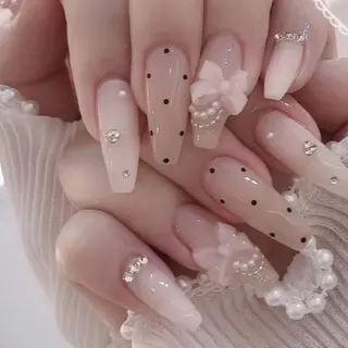 ネイル ネイリストヨ ヨのネイルデザイン